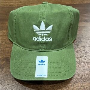NWT Adidas Originals Relaxed Strapback